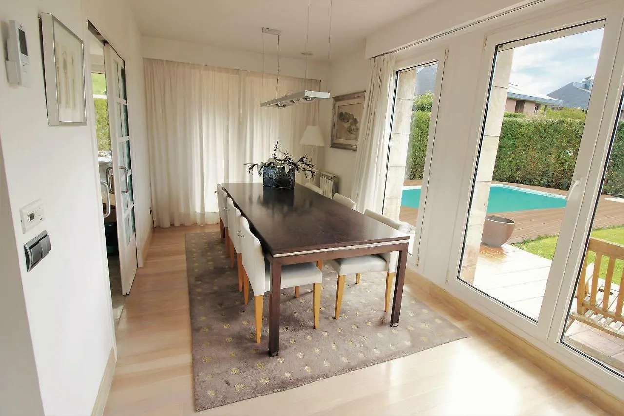 Bonita Villa Pareada Con Piscina Privada San Sebastián 0*,